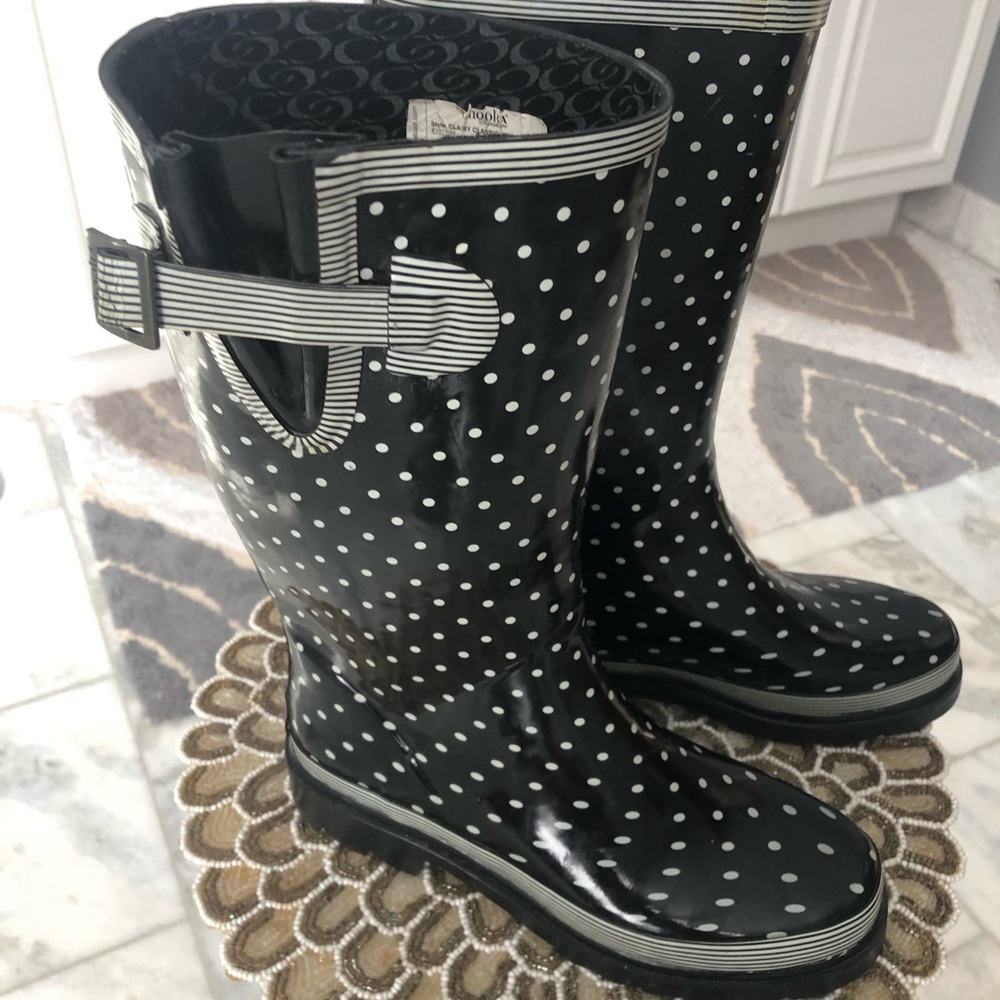 Chooka rain boots! - Picture 2 of 5